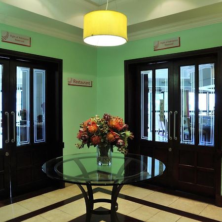 Cresta President Hotel Gaborone Ngoại thất bức ảnh