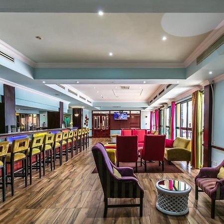 Cresta President Hotel Gaborone Ngoại thất bức ảnh