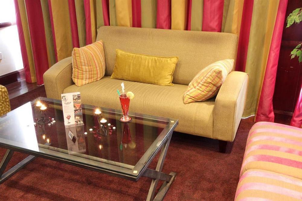 Cresta President Hotel Gaborone Phòng bức ảnh