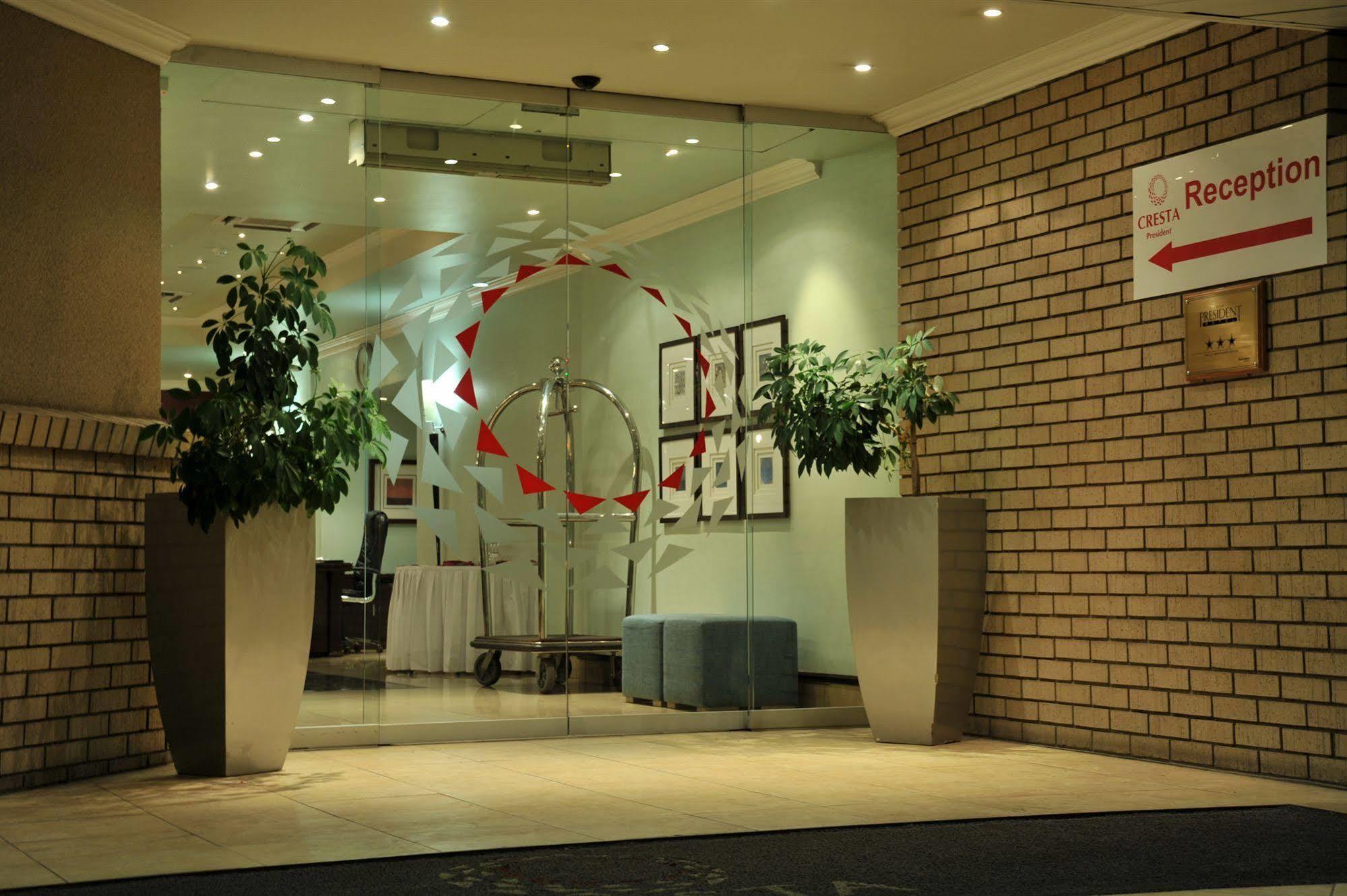 Cresta President Hotel Gaborone Ngoại thất bức ảnh