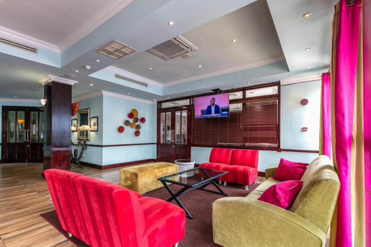 Cresta President Hotel Gaborone Ngoại thất bức ảnh