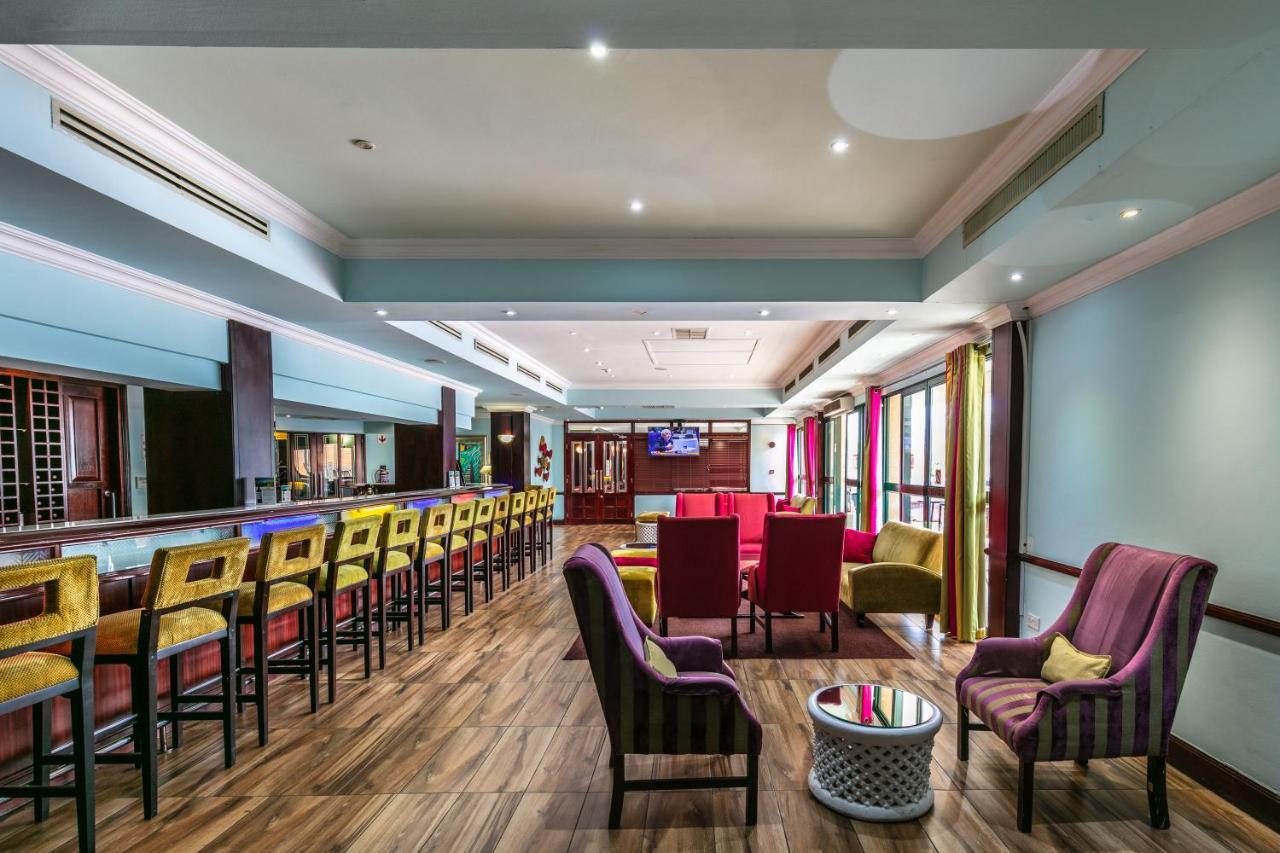 Cresta President Hotel Gaborone Ngoại thất bức ảnh