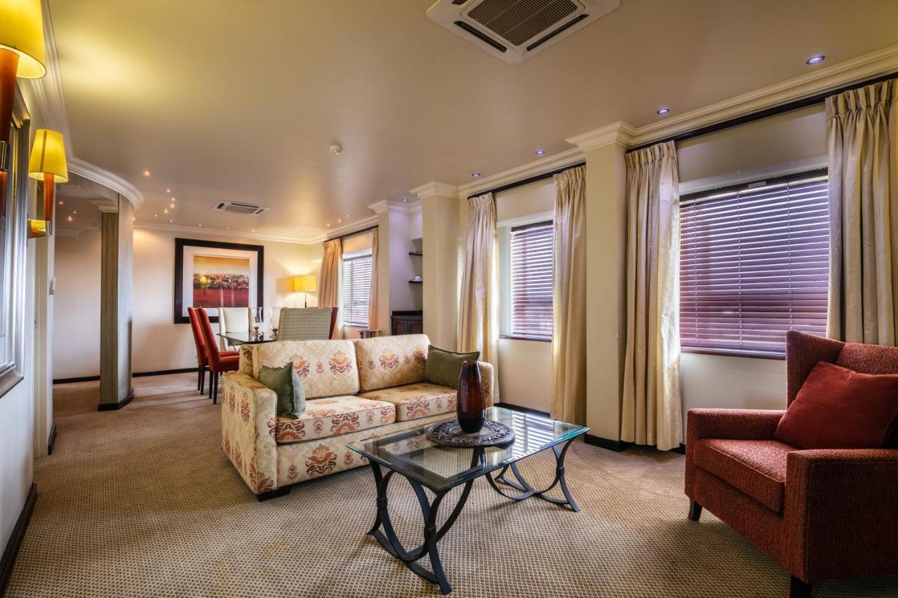 Cresta President Hotel Gaborone Ngoại thất bức ảnh
