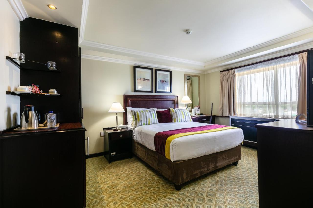 Cresta President Hotel Gaborone Ngoại thất bức ảnh