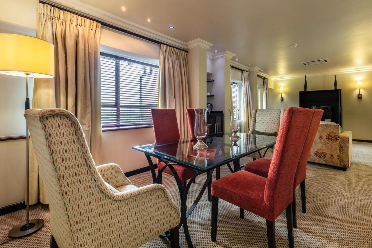 Cresta President Hotel Gaborone Ngoại thất bức ảnh