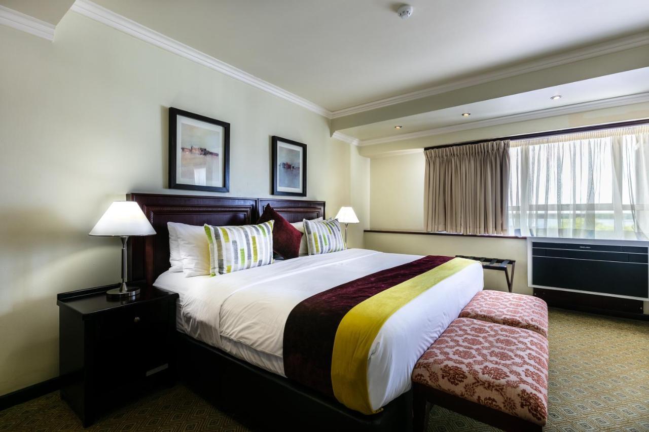 Cresta President Hotel Gaborone Ngoại thất bức ảnh