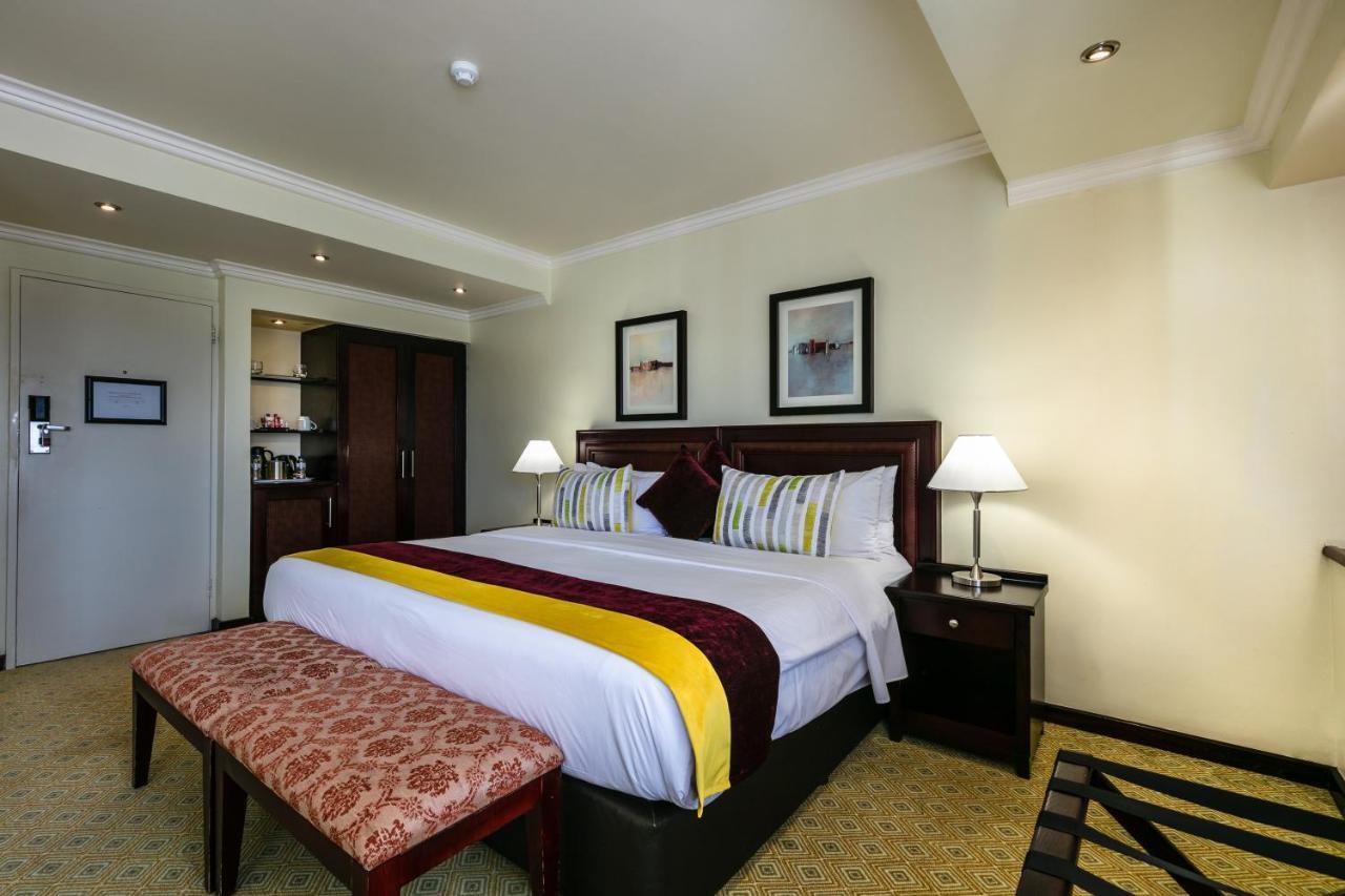 Cresta President Hotel Gaborone Ngoại thất bức ảnh